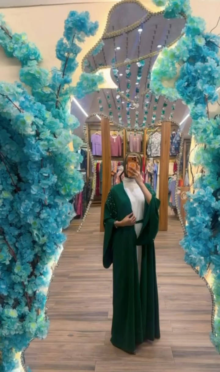 وفرنالكم مجموعة من الستوتات والفساتين الراقية 😍🤍


**إذا كنت صاحب هذا الإعلان وتريد حذفه لأي سبب، رجاءا أرسل رسالة إلى الدعم الفني**