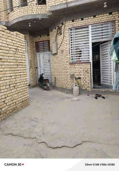 اللهم صل على محمد وآل محمد 

#دار سكن في حي الزهور شارع 30 تجاري 

#المساحة 200 متر طابقين يحتوي على محلات عدد 2

#قرب المدارس 

#تفاصيل البناء
 طابق اول براني ومطبخ وغرفة وصالة وصحيات داخلية وخارجية 
#الطابق الثاني غرفتين وصالة وصحيات 

#السعر 185 مطلوب 67 تسديد شهري 332 وبيد البائع 118 مع المجال 
_________________
نقص تشطيبات 
لشراء  يراجع مكتب الناجح للعقارات الكائن في السماوة 
حي الحكم قرب مرطبات فستقه أو مراسلتنا ع الخاص او الاتصال ع الرقم التالي 
*********** اتصل سريع استاد مصطفى 
*********** بي واتساب 
*********** بي واتساب
 علمأ دوام مكتبنا من 9 صباحأ  ولغاية 10 ليلأ
