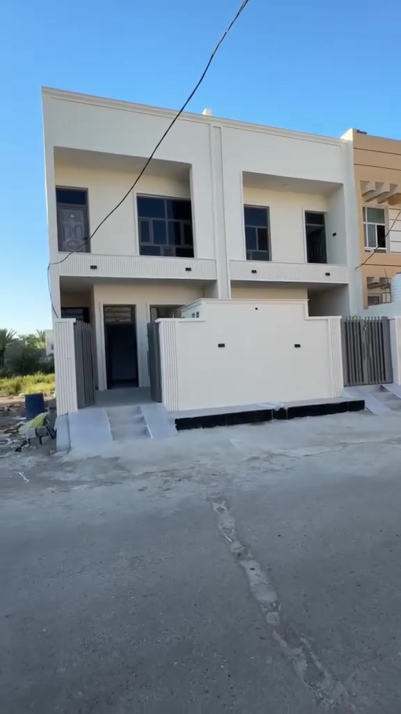 دارين للبيع مساحة كل دار 100متر طابو زراعي سند 25 طابقين بناء حديث مرتب كامل خدمات شارع تبليط قريب على الشارع العام عنوان الدارين ديالى بعقوبة ام العظام العثمانية خلف الصناعة الثالثة مقابيل مجمع الرافدين السكني للمعلومات مراجعة مكتبنا الكائن في بعقوبة ام العظام الشارع العام او الاتصال على الارقام الظاهرة ***********
***********
