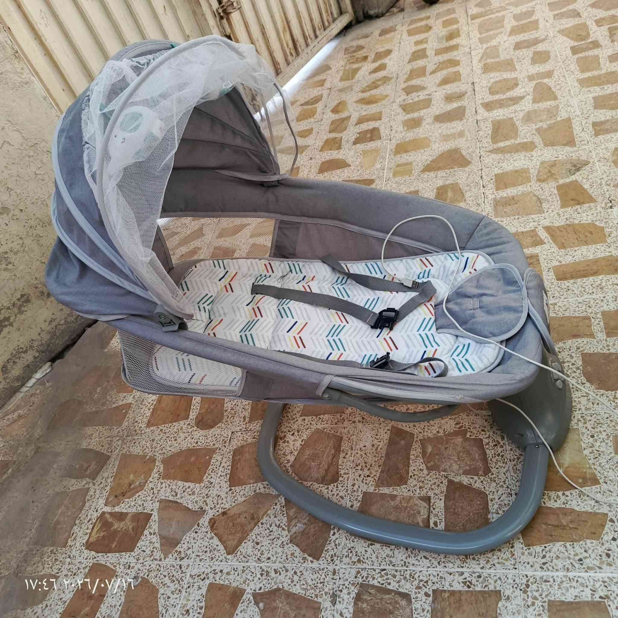سلام عليكم عندي هذا الهزاز استخدام حيل قليل بس الكنترول مالو ضايع اريد ب ٤٥ الف وبيه مجال  مكاني موصل ماعندي توصيل اذا احد يريد يشتري يتصل على هذا الرقم *********** او ***********
