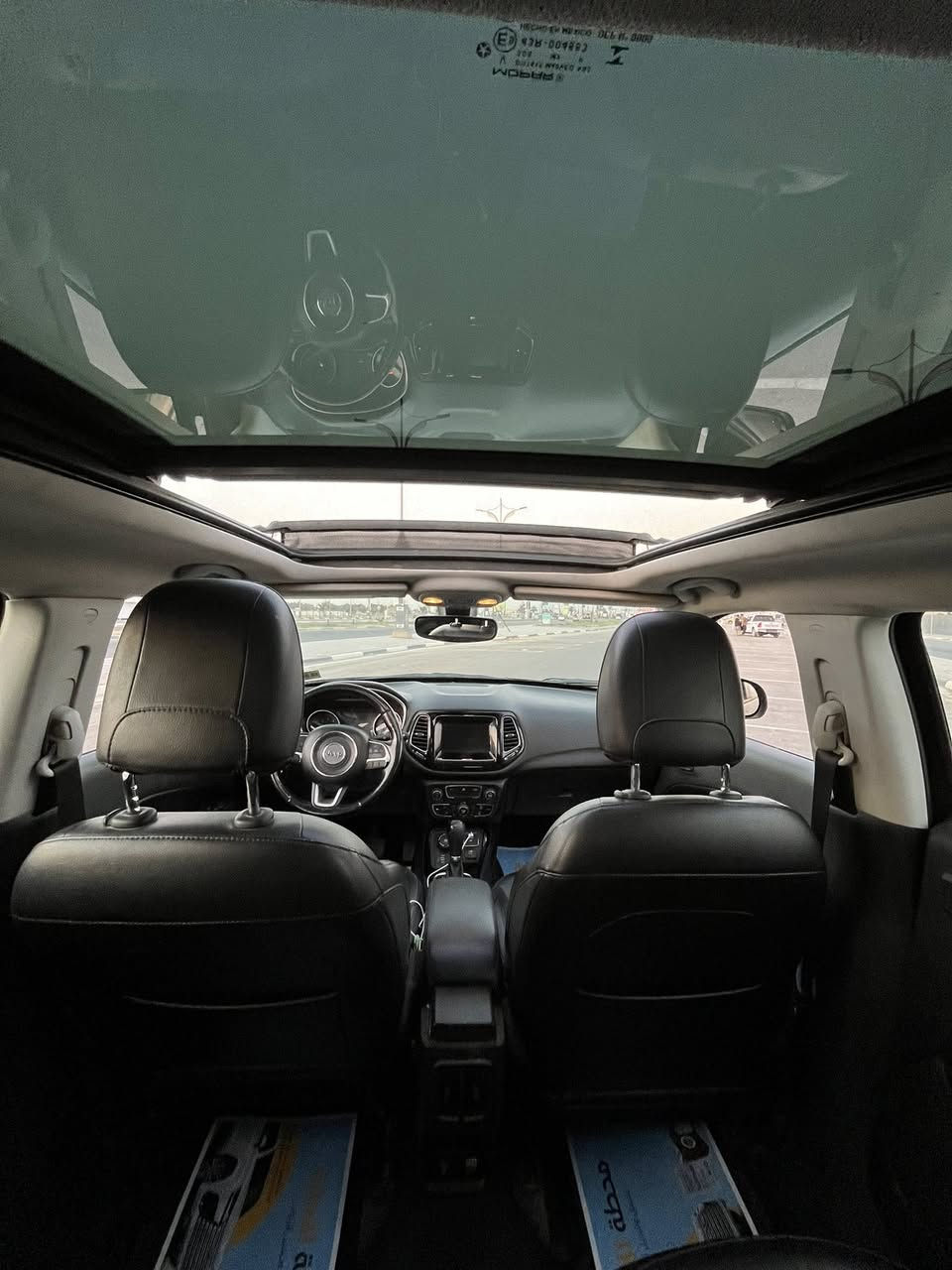 سلام عليكم
للبيع — جيب كومباس 2021 فول مواصفات (1/1)

🔹 الموديل: Jeep Compass 2021
   فول مواصفات 1/1
🔹 المحرك: (2.4)
🔹 القير: أوتوماتيك

🔹 الممشى: 80,000 كيلو 

✅ فتحة سقف بانوراما 
✅ جلد
✅ شاشة + كامرة خلفية
✅ تشغيل بصمة / ريموت ستارت 
✅ تدفئة كشنات
✅ كراسي كهربائية
✅ مثبت سرعة

استخدام شخصي مال بيت

سعر 142 بيها مجال مكانها كربلاء 
أي استفسار : ***********
