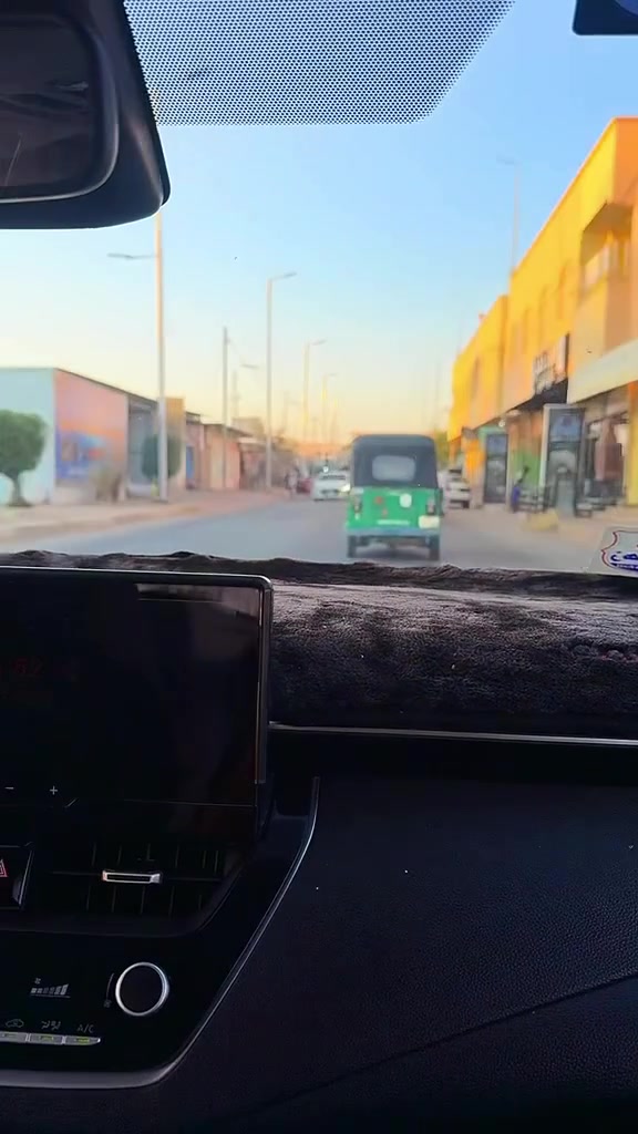 السلام عليكم 

قطعه ارض للبيع في قريه الريس تبعد عن الشط اقل من 100 متر

مساحه الارض /1400

وجه الارض /  35ونص

نزال / 39 ونص

تصلح مزرعه ترفيهيه او للزراعه 

واصلها ماء وكهرباء

ينزل عليها شارعين 

صنف الارض /عقد 

سعر المتر  / 45 الف وبي مجال

للاستفسار /. ***********
