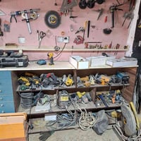 معمل متكامل للبيع العنوان الزعفرانية 07726666096