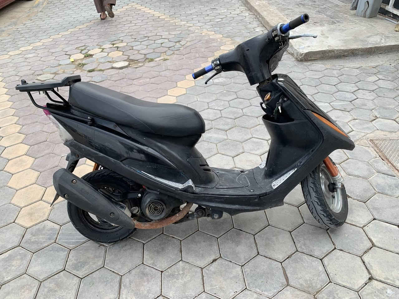 السلام وعليكم ماكس للبيع مكينه ٤٩ مفتوحه مره دراجه حلوه للبيع او مراوس اربعه كير حسب القناعه مكاني كوت الخاجيه شارع ٤٠ رقمي***********
