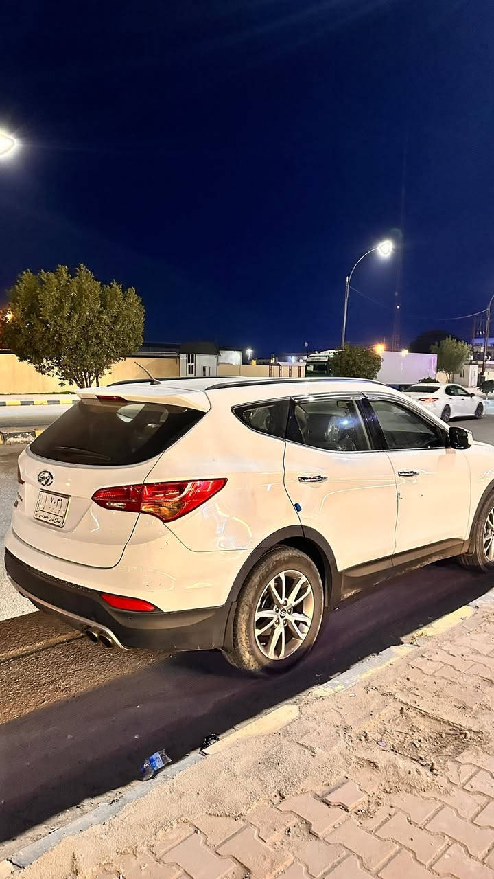 سنتاڤي 2013 خليجي للبيع
4 سلندر 
مواصفات سياره نص فول
حادث السياره خفيف جداً موجوده صوره بالمنشور چاملغ وبابين صف السايق راجعه بارد 
سياره بدون قطره صبغ 
مكينه مبدله والمكينه الحاليه ينرادلها ادامه 
ماشيه 200 الف كيلو متر
السعر ١٤٠ وبيها مجال 
مكان السياره تكريت 
للاستفسار(***********
