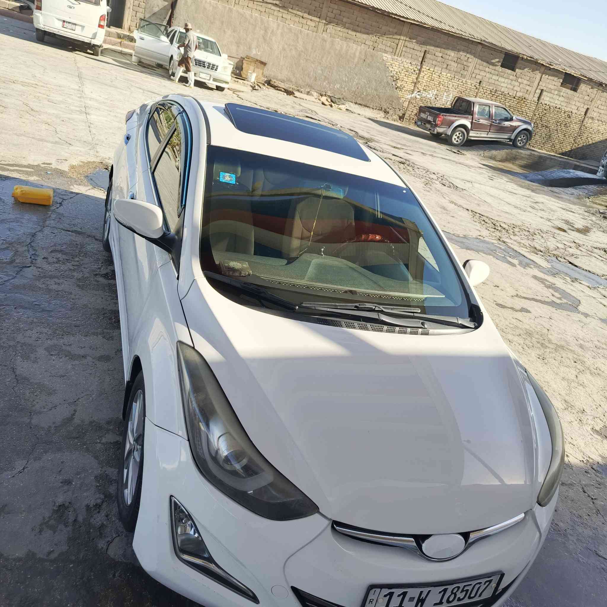 سلام عليكم الانترا خليجي 2015  
فول مواصفات كير ومحرك وحداديه كفاله تخم تاير جديد مال جناي جاهزه للخير مكينه 1800 ماشيه 120 الف رقم بغداد انكليزيي تحويل ثاني يوم
مواصفات السياره فتحه سلايت ،تحكم استرين ،اشاير بلمري شاشه ،كامره ،ويل كروم ،تبريد قطعتين
السونار مرفق مع الصور 
السعر 120 
الاتصال ***********
