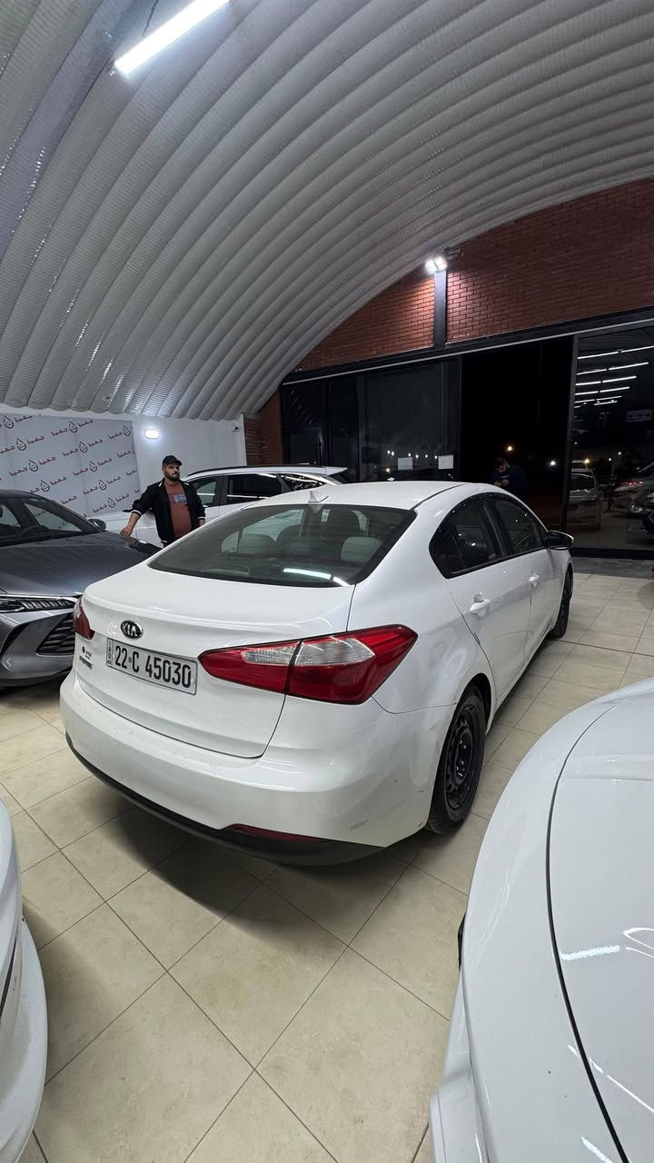 فورتي موديل ١٦ وارد امريكي سيارة بدون صبغ بيه بس بارد بلكنر مال جاملغ خلفي محرك ٢٠٠٠ دوش رقم اربيل سيارة ب اسمي تريد تحويل او وكالة سيارة جاهزة موصفات عادية 
مكان سيارة حلة 
سعر 117 وبيه مجال 
اتصل وتدلل ***********
