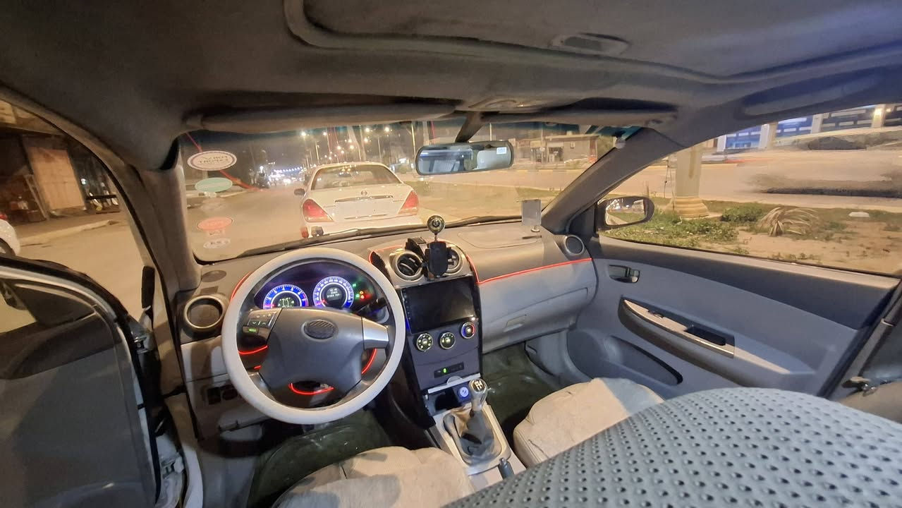 السلام عليكم BYD /G3 
مديل 2013
كير عادي
رقم بابل مشروع وطني راعيه يريد مداور
محرك نضيف 1600
 ضربتها باب وجاملغ الي خلف الصدر. لباقي كفاله 
عليها غرامه تنزل من سعرها 
حدادية زينه
عضمتها حلوة
شاشه
فتحة سقف
تحكم ستيرن
بصمه تشغيل عن بعد
السعر 58 وبيها مجال 
مكاني كربلاء
رقمي ***********
خاص مغلق
