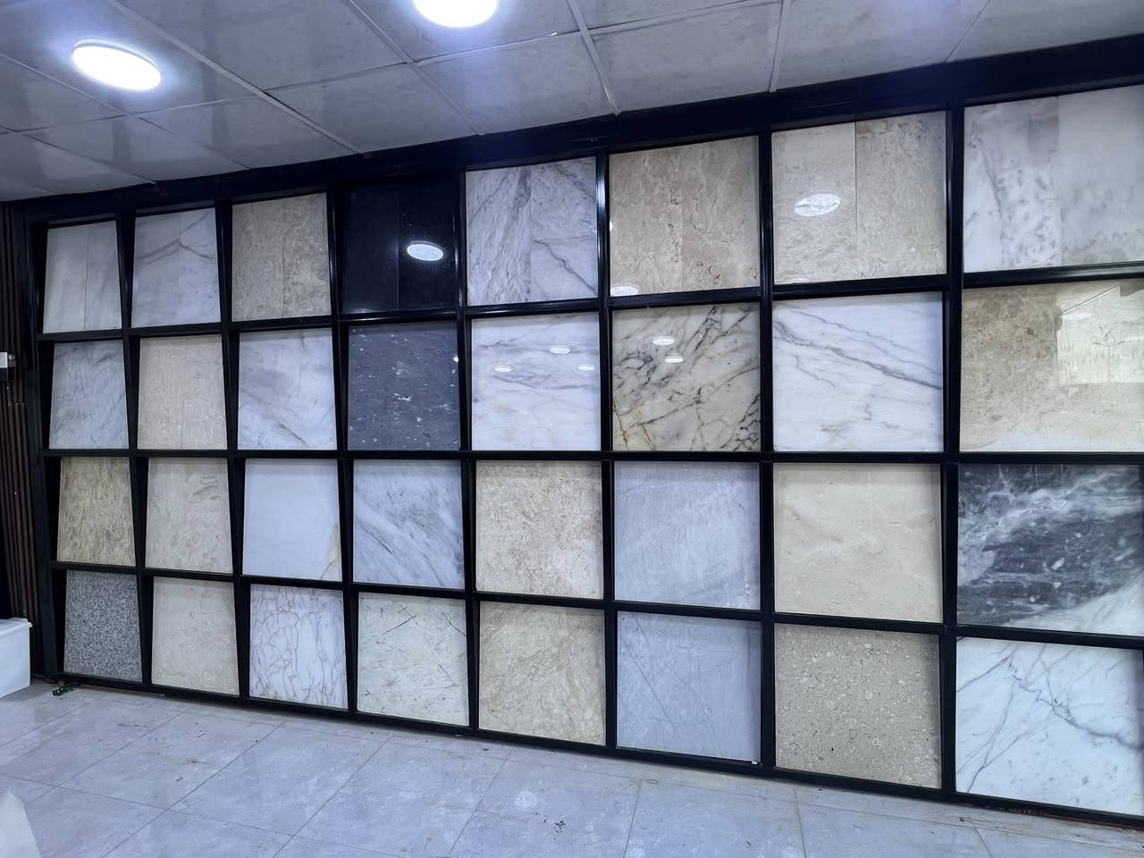 .              مــجــمــع الــــود 
          لتجاره السيراميك والمرمر

🔴 تجهيز كافه انواع المرمر التركي والعماني والايراني والمصري بجميع القياسات والالواح
🔴 تجهيز كافه انواع السيراميك الهندي والايراني والاسباني والسعودي والتركي بجميع القياسات 
🔴 تجهيز كافه انواع البورسلين الهندي والايراني والسعودي والتركي بجميع قياسات الالواح 
🔴 تجهيز كافه انواع البايات البورسلين والمرمر بجميع القياسات 
🔴 تجهيز كافه انواع الكاشي التركي والعراقي (شمالي و بغداد ) بجميع القياسات 
🔴 تجهيز كافه انواع المواد اللاصقه (كلكيم التركي و السوبر العراقي والالماني والجدار )
🔴 تجهيز كافه انواع الترايش الالمنيوم التركي والعضم عاج الثقيل 
(جمله و مفرد)

📍بغداد العامريه - شارع البصره - مقابل مجمع غيث الكناني للالبسة ومجاور شركة الرافدين للواجهات 

📞 للأستفسار اكثر الاتصال او مراسلة على الارقام التاليه:
***********
***********

يوجد خدمه توصيل لكافة المحافظات 🚚
