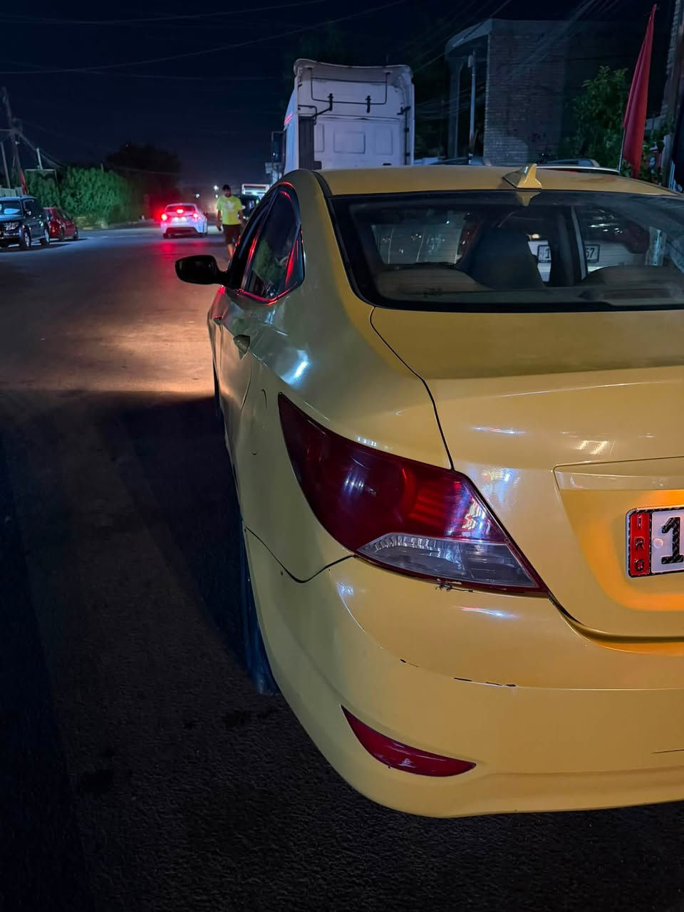 احسنت خليجي  موديل ٢٠١٣ سنويه جديده هزه جديده مصفره من كلشي بيه تنقيص بسيط بدون تبخير مبدل جاملغ الأمامي فقط 
اي استفسار ***********
