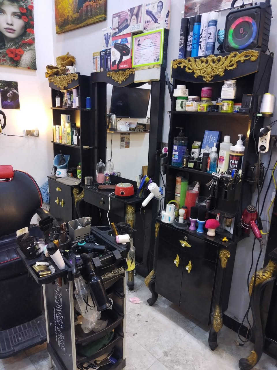 مرايات 2اميز وفاترينات ٢ وكرسي 1 كوت خاجيه شارع ٤٠


**إذا كنت صاحب هذا الإعلان وتريد حذفه لأي سبب، رجاءا أرسل رسالة إلى الدعم الفني**