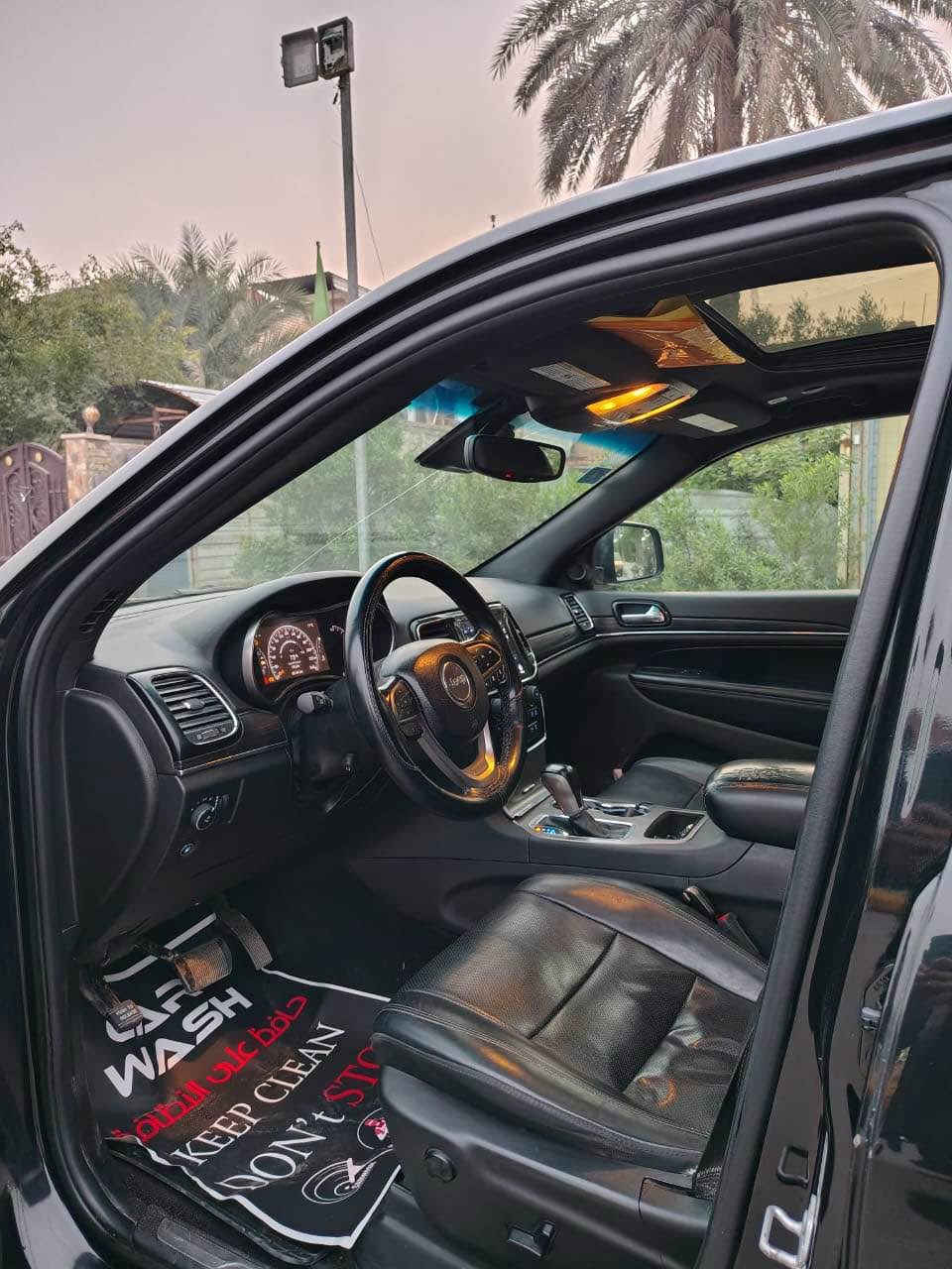 سلام عليكم 
جيب لمتدد 2021 فول مواصفات 
ماشيه 85 كيلو  
بنوراما 
تدفئه تبريد كشناات 
كشن خزن 
ستيرن كهرباء + تدفئه 
اوتو بارك 
جنطه كهرباء 
تشغيل عن بعد 
مكينه 3600 
حساسات امامي خلفي

بعد مواصفات لمتدد معروفه  

صبغ 4 قطع بدون دواخل لاشاصي ولا لغد
مكينه كير صدر مكفول 

مكاني بغداد سيدية

السعر 235 $$ 
*********** بغداد, العراق
