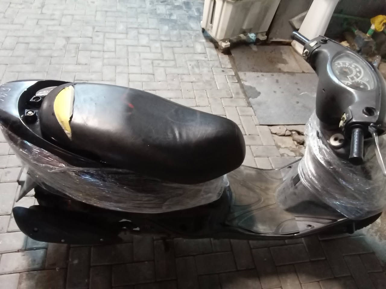 للبيع بريز فحل ام دسك ياباني رمبه رمبه مستعجل عل بيع اقسم اب الله صار ١٥ يوم منزلها الفحل معروف سعره مكينه كفر بشرط بل عافيه عل ياخذها مكينه خرسه سعر ٨٥٠ وبيها مجال بسيط للاستفسار *********** مكاني شارع المغرب
