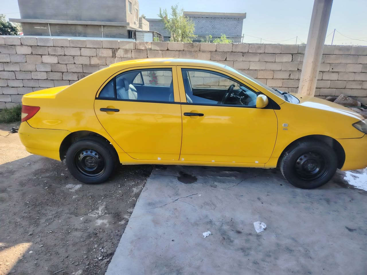بيوايدي ٢٠٢٠مكينة حاوية جديد تبريد ليك صلحتة باقي بس غاز بيهة منضومة غاز يعني لا صرف ولا دوانز بيهةصبغ جاملغ خلفي شخط باب ورة سايق لباقي شوف عينك عارضهة ب٦٦وبيها مجال بسيط***********
