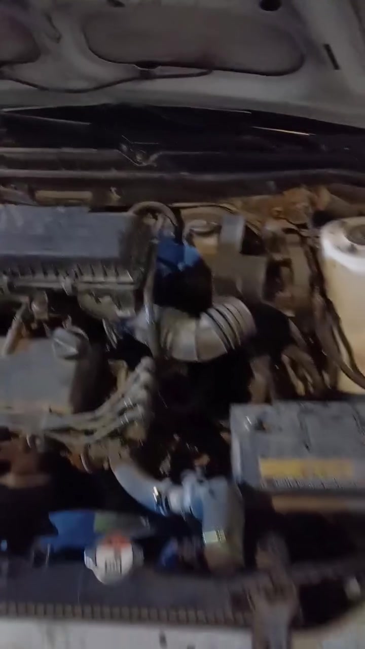السلام عليكم 
كيا سبكترا موديل 2000
كير عادي تبريد شغال مكينه مابيها شي كير مابي شي
ابيعها على وضعها صعدت جزرة وسطيه  وماكدرت اصلح
ابيع على وضعها 
مكاني نجف
***********
***********
