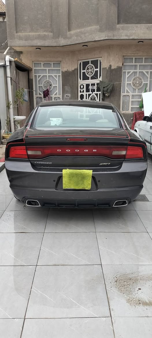 جارجر 14 أصل بسمي
مكينه وكير وحداديه تخم تاير تبريد كله جديد 
اصوليات وعيب شرعي كفاله 
البدي شوف العين سياره حلوه وجاهزه 
مكان السياره ذي قار -سوق الشيوخ 
*********** 
السعر 135 وبيه مجال
