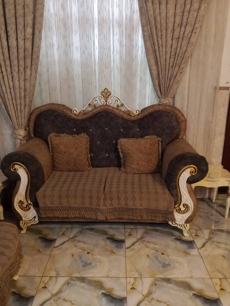 ملكي اخو الجديد الله شاهد تكمه وراقي تاخذه عمر مو سوكي ويتخسف ب750 وبي مجال تخم تركي 8 مقاعد تكمه ورزانه يحتاجله غسل فقط 250 مكاني الغزاليه وعندي طبلات 150 وبيهن مجال وسطيه واربعه صغار وبلازمه حجم 55 ب250


**إذا كنت صاحب هذا الإعلان وتريد حذفه لأي سبب، رجاءا أرسل رسالة إلى الدعم الفني**