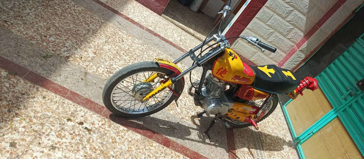 سلام عليكم دراجه اللبيع موديل 12تعمير 22 اوراق اصوالي مكاني واسط قضاء الحي سعر تصل وخادم ***********
