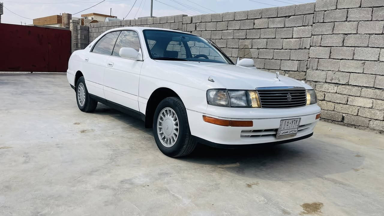السلام عليكم بطه للبيع موديل 1993 محرك وكير شرط 2500 صدر تخم تاير كلو شرط بيها صبغ نص الجاملغ الخلفي بدون دواخل او ضربة  سنويه جديدة رقم صلاح الدين الماني السعر 60 وبي مجال ***********
