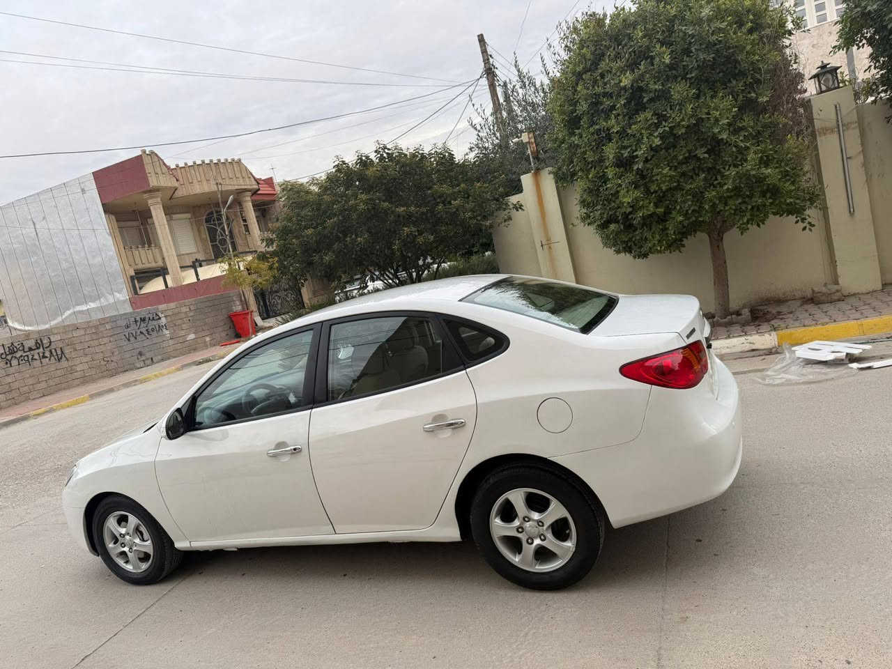 سلام عليكم الانتره موديل ١٠بيه شكم قطعه صبغ اني ابيع حزام بدوان دواخل وبدون أي ضربه رقم وسنويه جديد صدر أمامي خلقي سيارع ع ايدي خير من الله بل عافيه ع يأخذه مال جناي السعر ١٠٧ وبيه مجال شي بسيط الاتصال ***********
