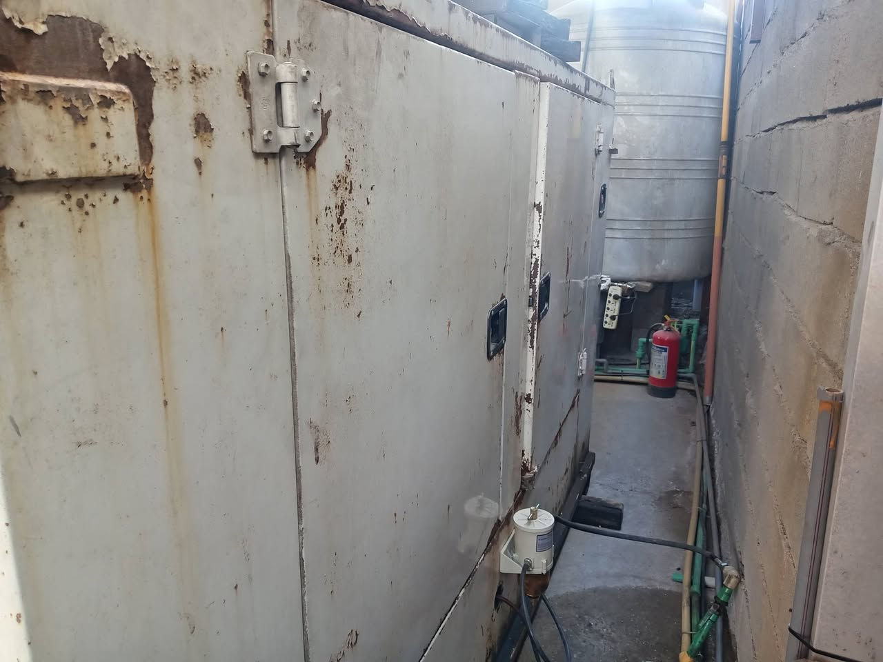 مولد كمنز ١٠٢ كاتم اصل ١٢٥ kv بحاله ممتازه السعر ٥٥$الاتصال على الرقم ***********
