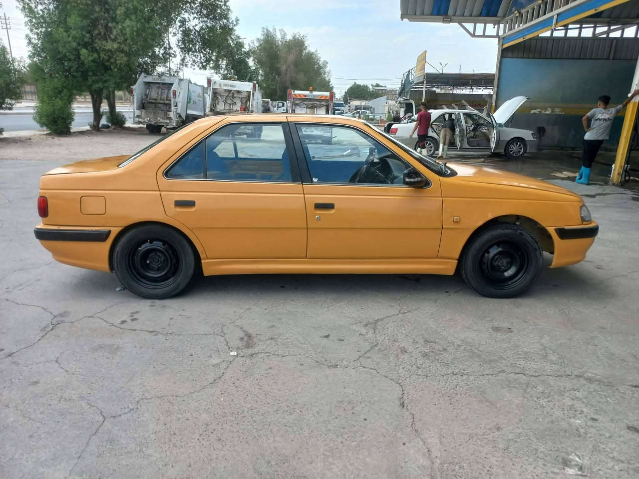 البيع مديل 12رقم نكليزي  السياره جاهزهه بس صوت بلمحرك السعر 28 وبيهه مجال ***********
