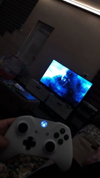 للبيع: اكس بوكس وان اس (Xbox One S) بالكرتونة وبحالة الوكالة! 🎮📦  حالة...