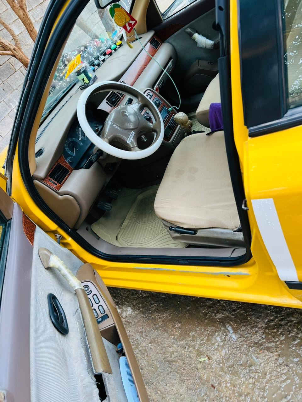 السلام عليكم 

سمند للبيع موديل 12 ناطق رقم بغداد سياره كامله معايزه شي 
الكشر بي ملاحضات بصيطه المكينه بيه تنقيص قليل ولمعروف اليراني كله ينقص  تحويل ثاني يوم تبريد تدفئه كله شغال سياره حلو ومناقصه شي العنوان بغداد الحريه السعر 40 وبيه مجال بصيط رقم ***********
