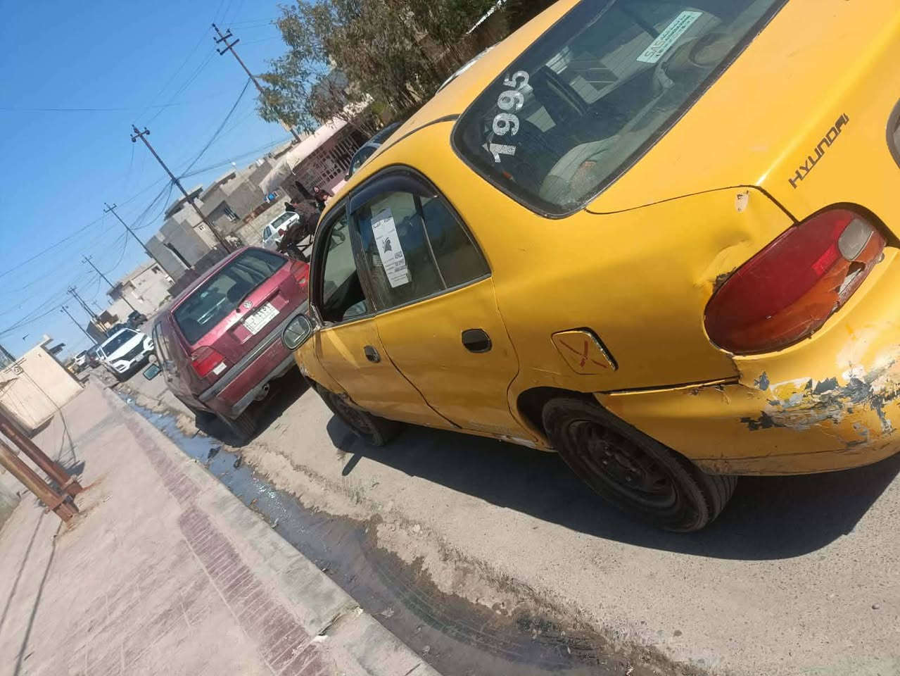 هونداي النترا موديل 95 
سعرها 13 وبيها مجال حك الجيه للتواصل ***********
