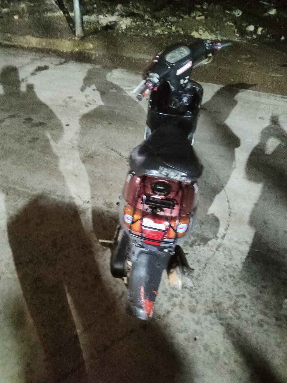 السلام عليكم 
ماطور بوتين للبيع دبل سكريته درع اصلي محرك شرط 
 شاصي شرط ويرمينه شغاله كلها سلف شغال بس باتري يعوزه تحريكه ومعدل يكمز من جواك الماطور جاهز ربع ماتصرف عليه السعر275 وبي مجال مكاني حي صدام الاستفسار 

***********
***********
