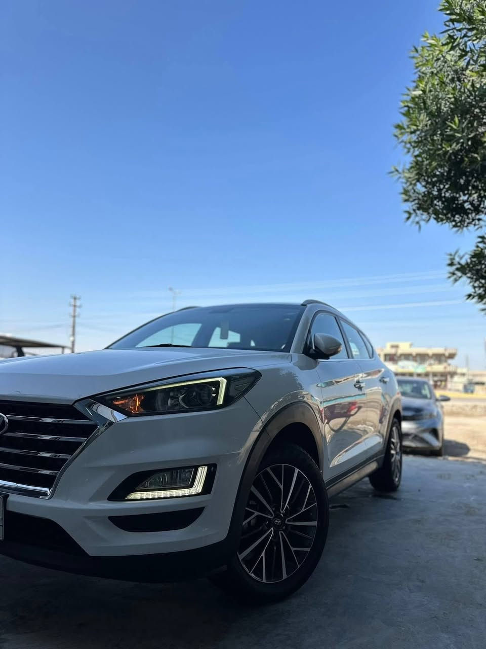 سلام عليكوم توكسان 2019 كوري اصلي رقم سليمانيه هزا سنويه مجدد حد ٢٠٣١ بسمي موصفات كوري معروف فَول فول عده فتحه ماشيه ٨٠ الف كفاله صبغ بارد تبديل كله وضع شركه من  شركه اني مستلمه علا ايدي جديد حيل بل عافيه علا مشتري مكان سياره كركوك سعر 208وبي مجال ***********
