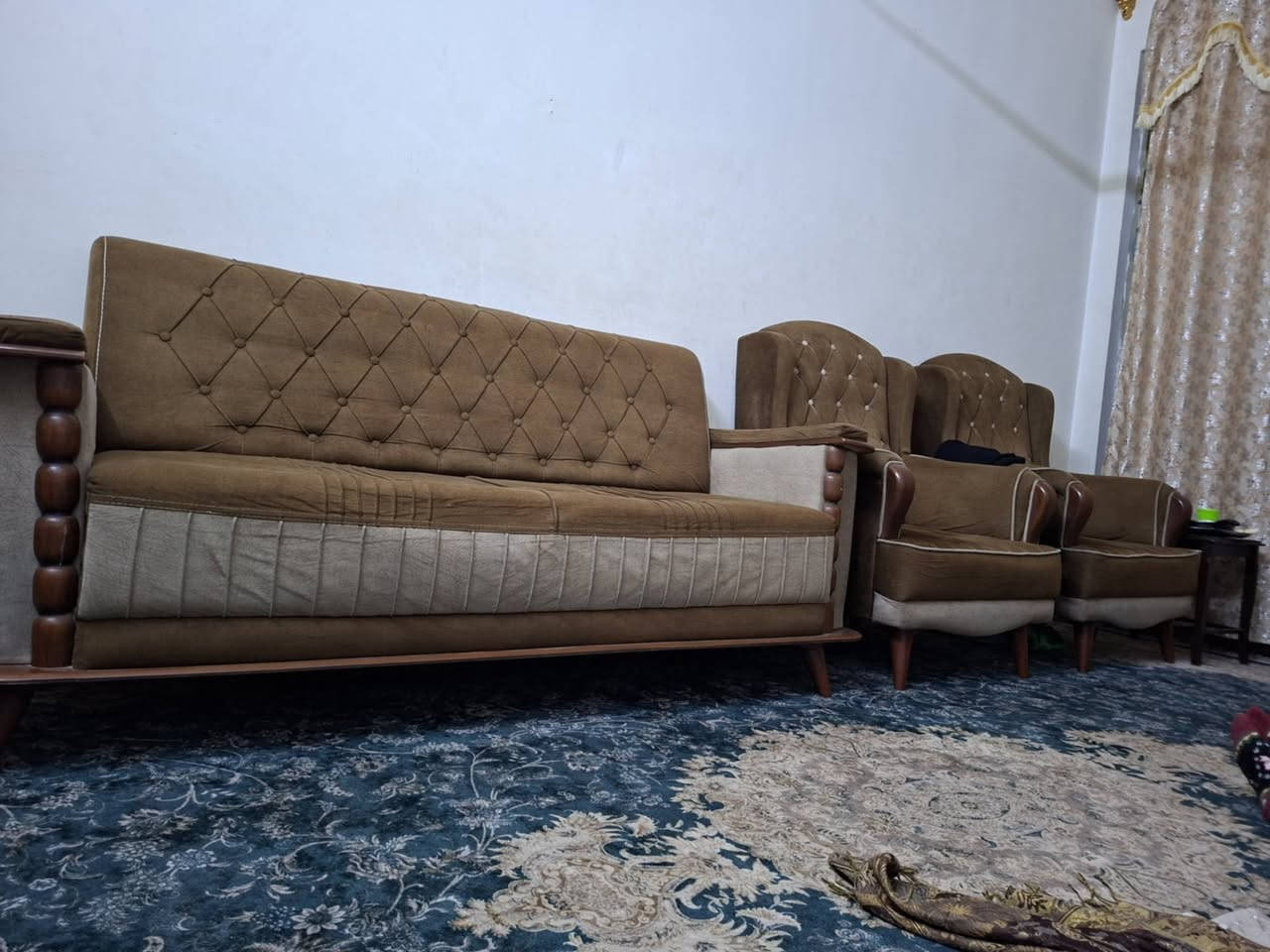 تخم 7 مقاعد
شغل درجة اولى ثقيل جديد جدا
السعر 450  الف
بغداد / حي أور 
***********
