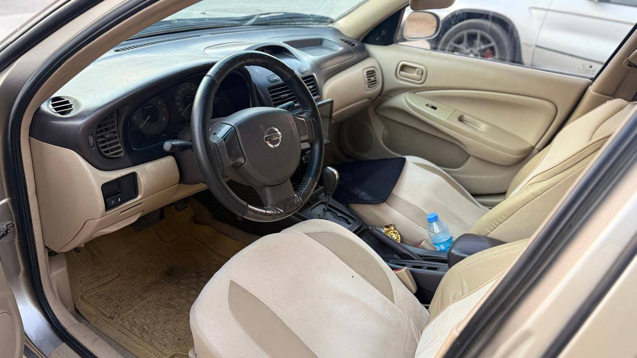 نيسان صني كوري ٢٠١٠ حجم محرك ١٦ كيراوتوماتيك سيارة جاهزة سنوية جديدة صدر وطايرات جديدة  بيه خمسة قطعة صبغ مابيه ضرر قوي سع، ٧٧ ومجاا بسيط بيع او مراوس حسب قناعة عنوان كركوك شوراو ***********......*********** كركوك, العراق
