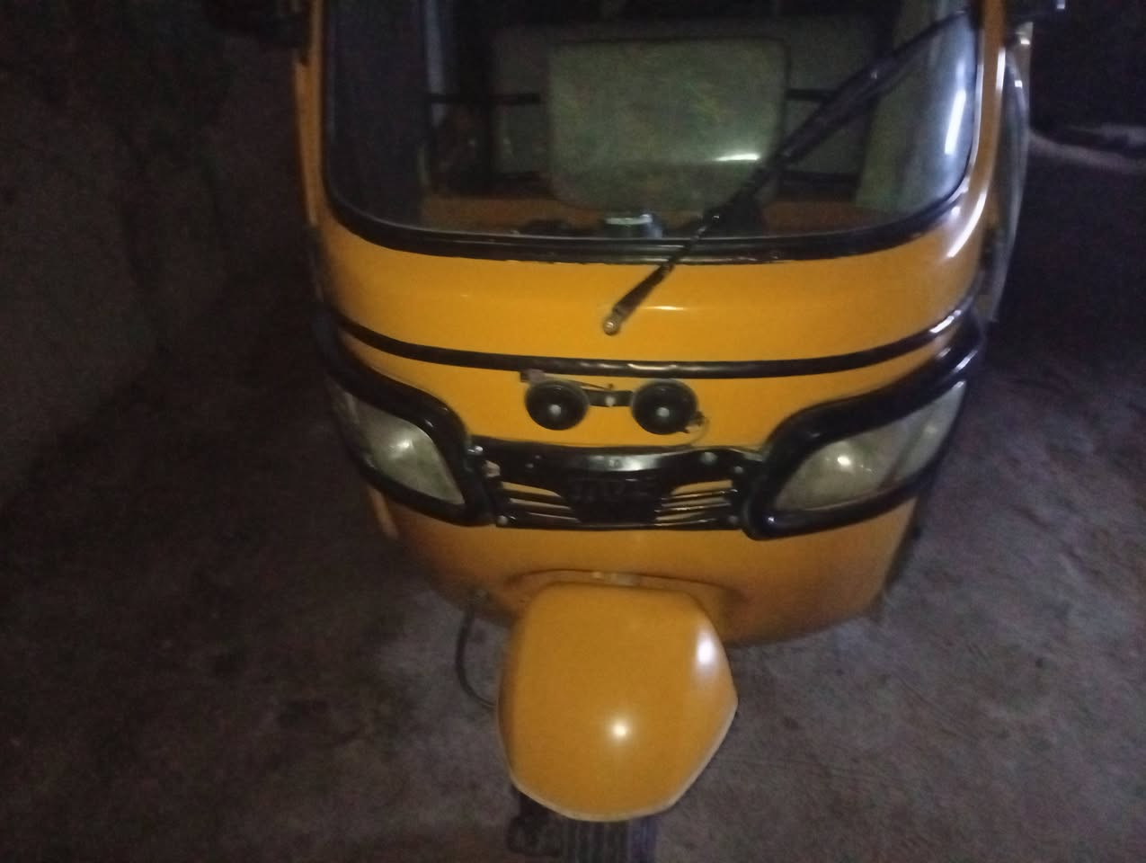 تكتك للبيع موديل 19 مصبوغه صبغ عام رقم تكتك مو سنويه الشراي يتصل*********** سعر5
