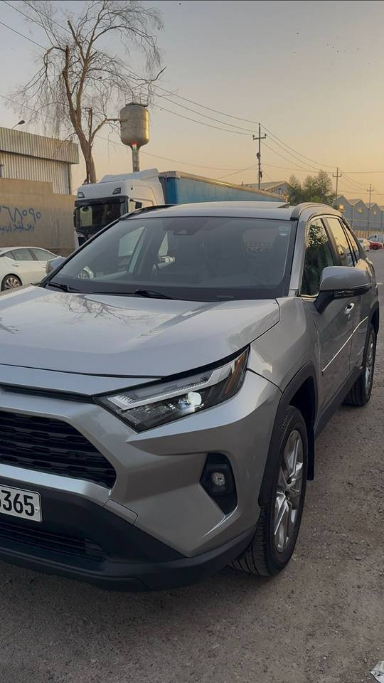 فرۆشتن TOYOTA RAF4Rمۆدێل 2022 ڕەنگی سلڤەر مواسەفات XLEپریمەر  دەرگایی سایەق 2پەنجە تەعدیلی هەیە و چملغی پشتەوە لایی سایەق بۆیاغە بێ ئێرباک بێ ژوورەوە تەنها ـ25هەزار ڕۆشتوە  بۆ زانیاریی زیاتر پەیوەندی بکە بە *********** أربيل, العراق

