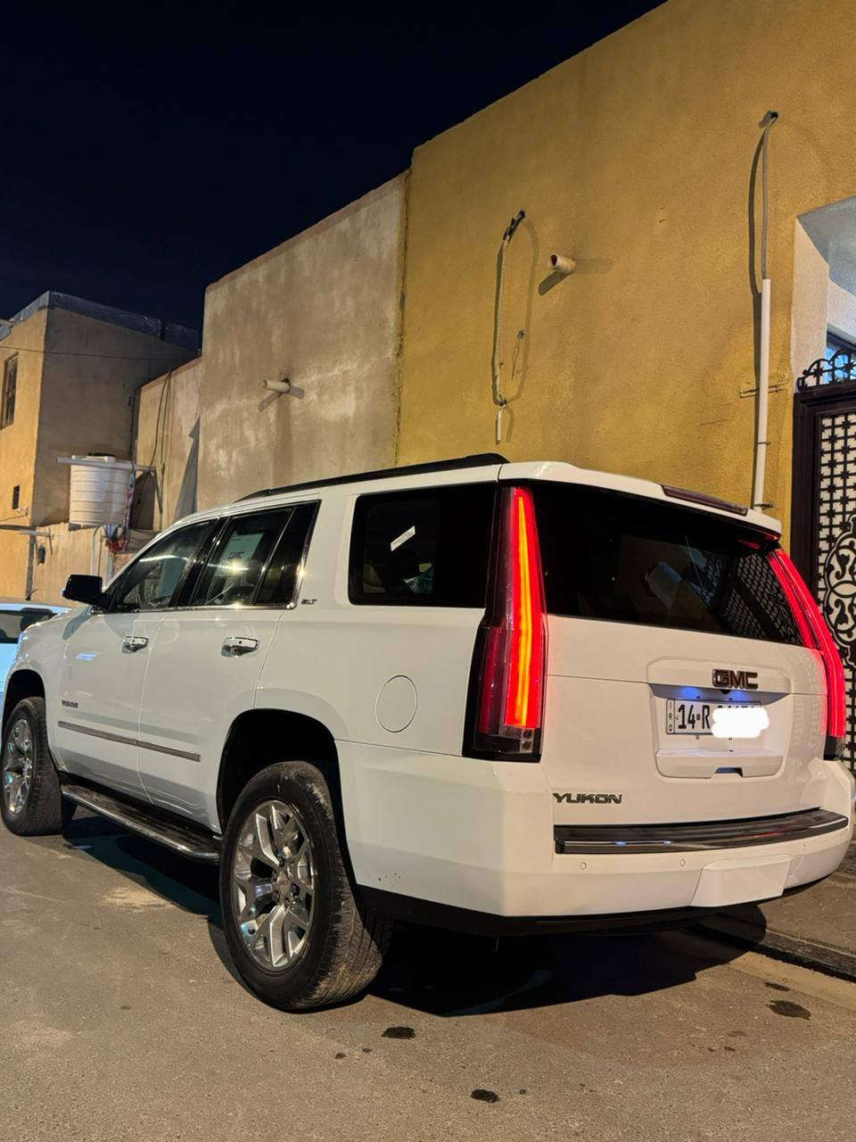 سيارة يوكن 2015 فول مواصفات SLT خليجيه
تدفئه تبريد كشنات 
تحكم ستيرن 
شاشات 
فتحه
كراسي كهربائية 
وبعد باقي المواصفات مالت الفول عدا الدوسات عاديه الباقي كله فول
سيارة جاهزه من كلشي 
السعر 325 و بيه مجال للشراي
للتواصل على الرقم 
***********
