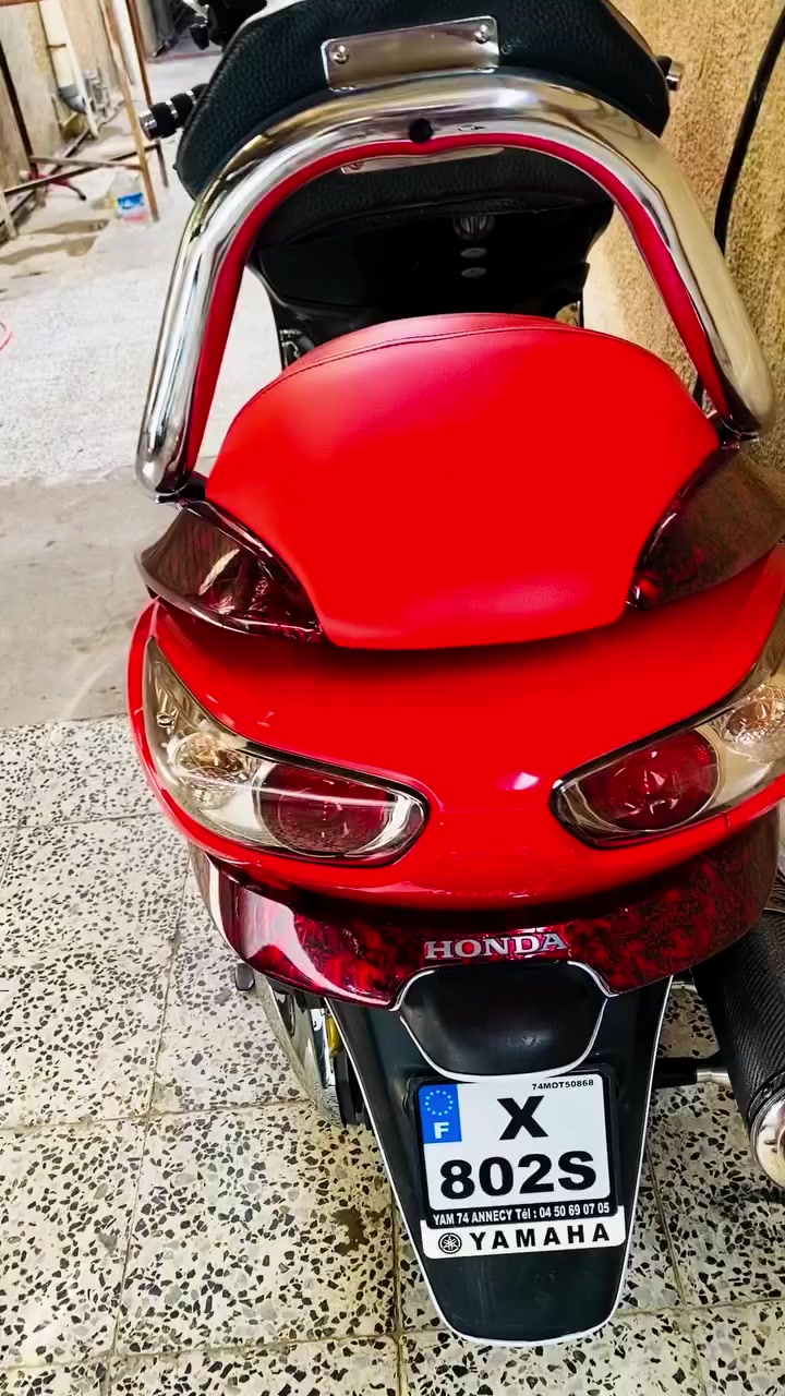 السلام عليكم فورزه 0/9
ماكو داعي احجي تفاصيلها الصوره كدامك وهيه تحكم
المكان  بغداد حي المعلمين الامين 
رايدها ب 14 وبيها مجال
الاتصال على الرقم ***********
