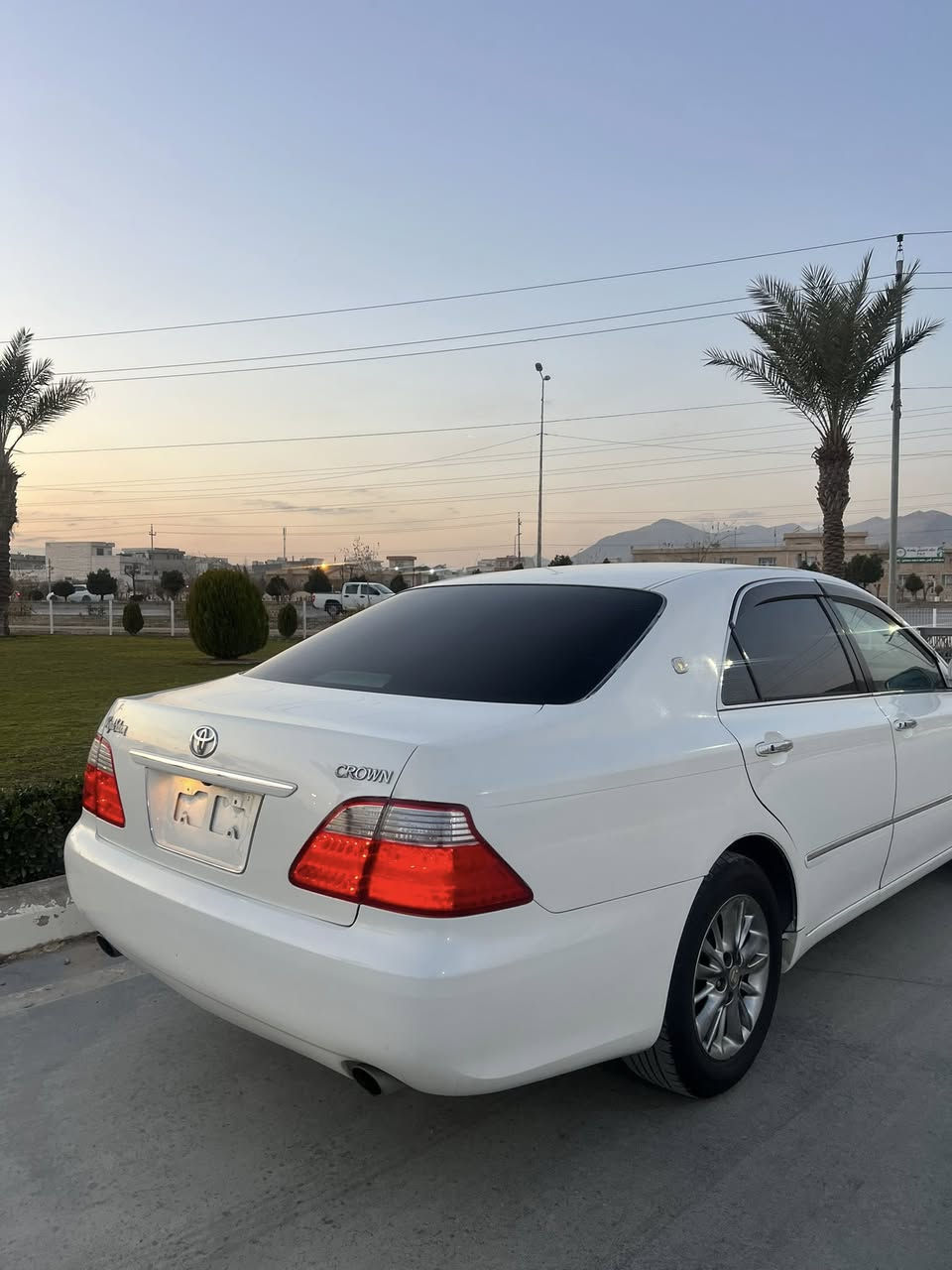 ماشەللە لەماڵی هەموو لایەک
شاهینە ١٨٠ گێر گەورە
تازە داخڵ کامل جایز
٢ دوگمە
ناو زەرد
تەبرید ساردو گەرم بەشەرت
توندو تۆڵی بەشەرت
دەعمو لێدراو بەشەرت
سەقفو عیزام بەشەرت
چوار تایەو ویلی لۆکی لەسەرە
جامی دواوەو پێشم هەڵگرتوە
ڕۆنم تازە گۆڕیوە
سەیارەکە ماڵی دۆستە

٤٨ گەڵاو مەجالێکی برایانە

گەر موشتەری تێل بکە
وەتس ئاپ-***********
