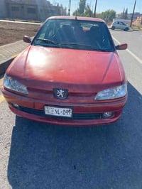 بيجو للبيع موديل" 2002 محرك وكير "شرط صبغ جاملغين قبق صندوق شضايا بدون...