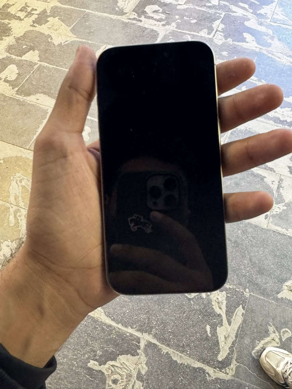 السلام عليكم ايفون ١٥ بطارية ٩١ ذاكرة ٢٥٦ فيس ايدي واكف الجهاز وكع مني ووكفت الفيس ايدي فقط ممستبدل بي ايشي مكفول كل غراضة الاصلية ويا كارتونة فقط سعرة ٨٠٠ الف 
***********
مكاني بغداد المنصور
