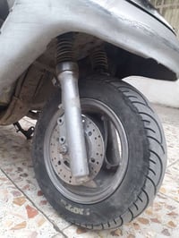 ورحمة الله وبركاتة دراجه فراشه سرعه ١٠٠ ياباني دراجه خير من الله مكينت...