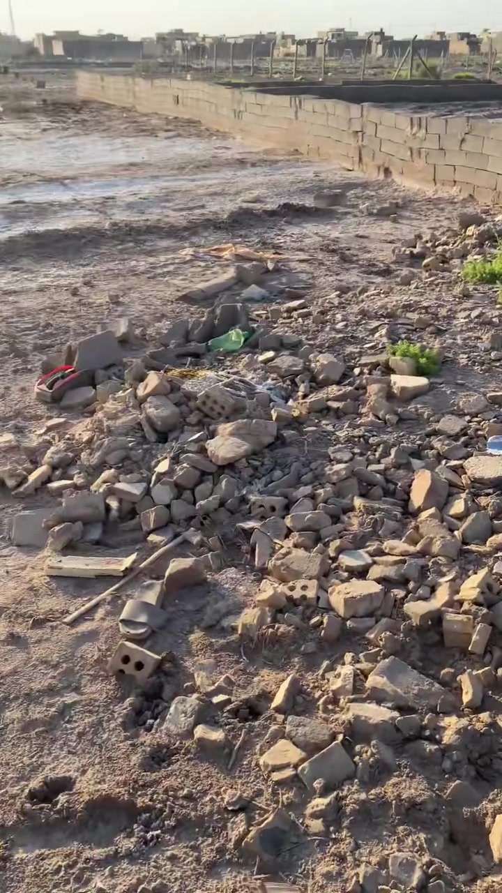 ياالله إسلام عليكم قطعه للبيع ركن ٢٠٠متر قريبه على حسينيه شيخ وهاب رقم صاحبه ***********   القطع بكانه قريب ومناسب عارظه ١٥وبيه مجال
