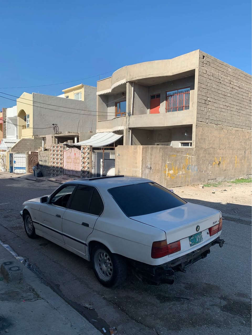 بيئم مةكينه ٥٢٠  گير عادي مةكينه كةبسه گيرو مةكينه بةشةرت مةكينةي تازة اوروپي لو بةسترايه نويه بةشةرت سةيارة سلايته پانكانةي ساف كرايه وةكاليه واجيهة ئةوةليات بةشةرت تةقةو رةقة بةشةرت بيشو بشتي تازة كوراوة چوار تاية ويلي لوك نوي بةستراوة سعر ١٥ ورقة توزيك مةجال بو تيل ***********
*********** أربيل, العراق
