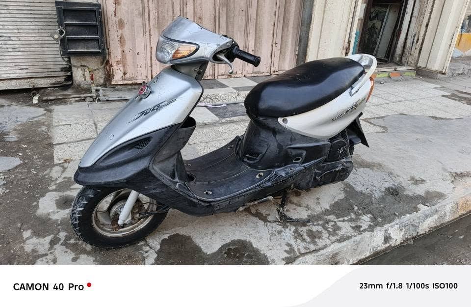 السلام وعليكم شباب دراجه قجمه  ١٢٠ نظيفه كارتوت نكره سلف ونص هندر الكهربائيات كله شغاله  وختم واحد ااعنوان ساحه عدن الرقم *********** السعر ٤٥٠ وبيه مجال بغداد, العراق
