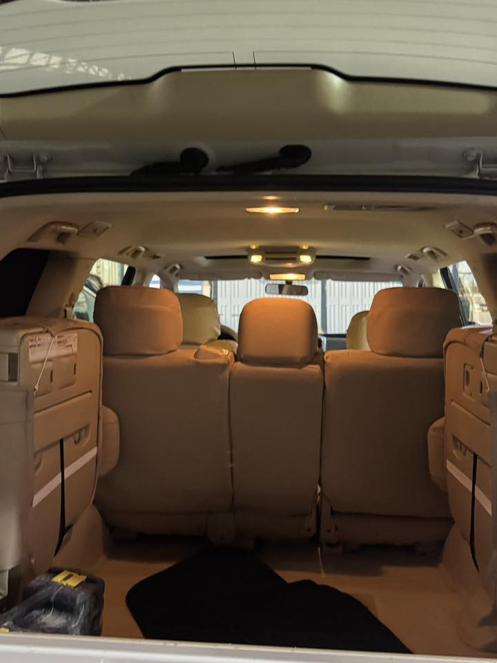 لاندكروزر 2017
بريم 
ماشيه 200 الف 
بيه بارد جدا صغير 
موضح بسونار
مغلفه سياره من داخل
رقم بغداد بسمي تحويل ثاني يوم 
تخم تاير جديد بيه 
سياره موجوده في كربلاء 
سعر 49000الف دولار بيه مجال
يعني 4شده و90ورقه 
رقم صاحب سياره

***********
