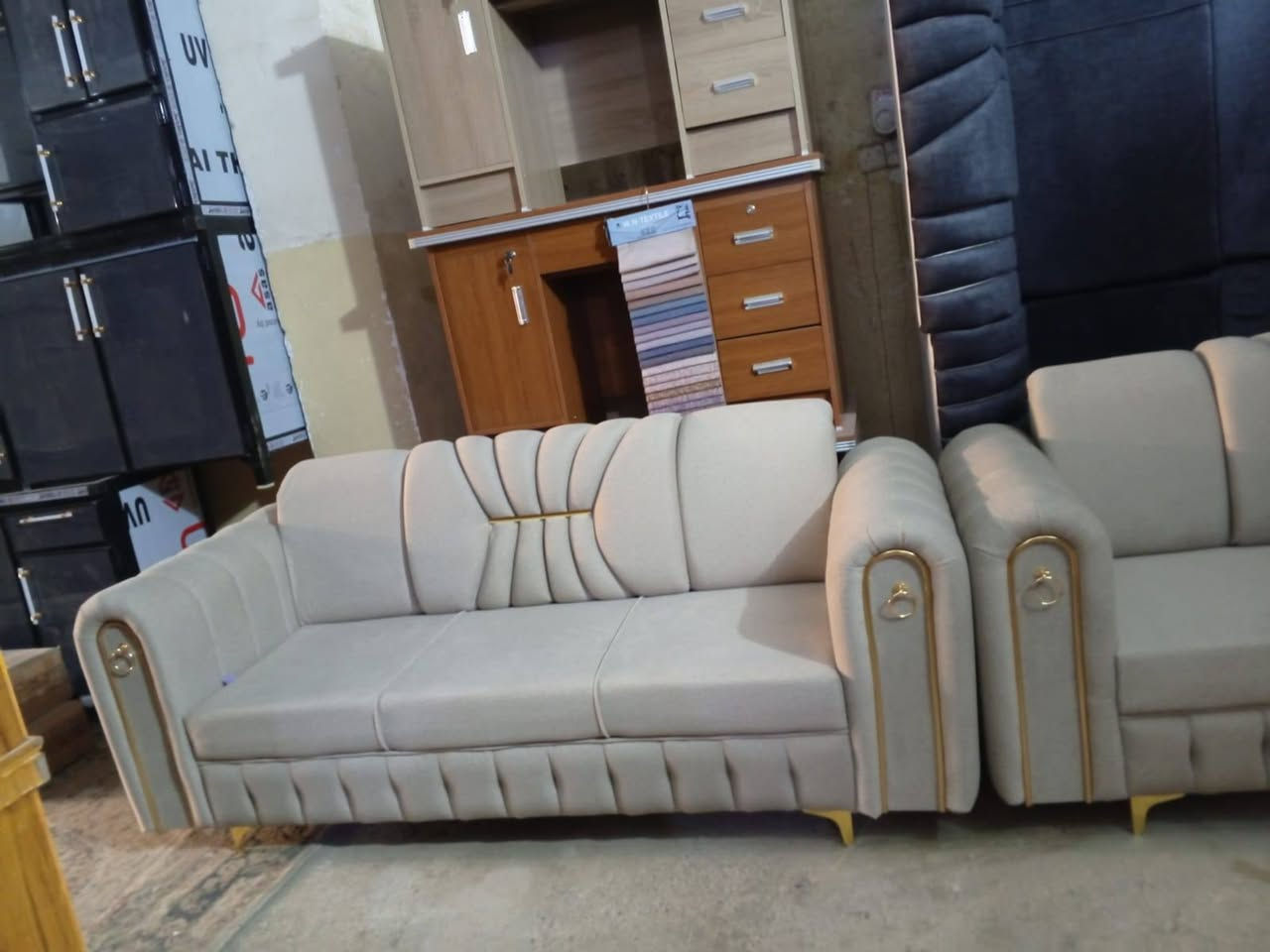 معرض تكريت للاثاث المنزلي لجمله ولمفرد
تمه وصول وجبه جديده من ديوانات+ تخم شغل حطاطه شغل موصل معه ضمان 5 سنوات معه كوشات يتوفر لدينا جميع لنواع وللوان ولقياسات+ يتوفر فصال حسب طلب 
وبسعر مناسب يتوفر لدينا توصيل 

عنوان تكريت شارع لزهور لحولي مقابل مدرسة كنوز لهليه مجاور مجمع رداد للنشايه محل أبو عبدالله ♥️💯 
للاستفسار تصال ع رقم الهاتف او مراسله ع واتساب 
***********
*********** 
واتساب+تلي + فايبر
