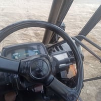 رافعة شوكية • تويوتا • ٢طن ونص