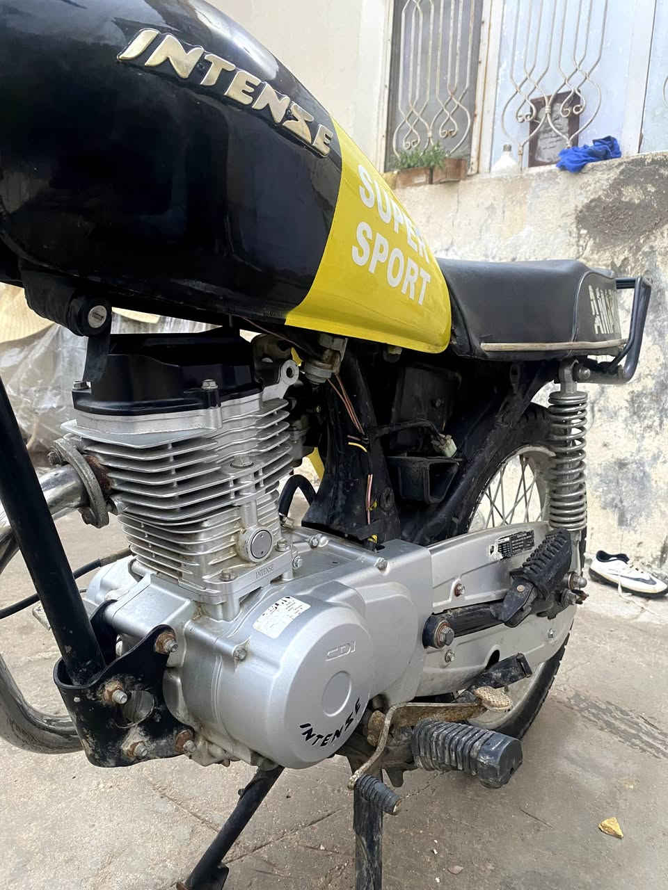 السلام عليكم دراجه تعمير للبيع مكينه انتنس مامفتوحه مخزنه من شهر 8 حتى ماغاسلهه ***********
