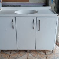 مستعمل • خزانة ٤ أبواب • ١.٣٠م