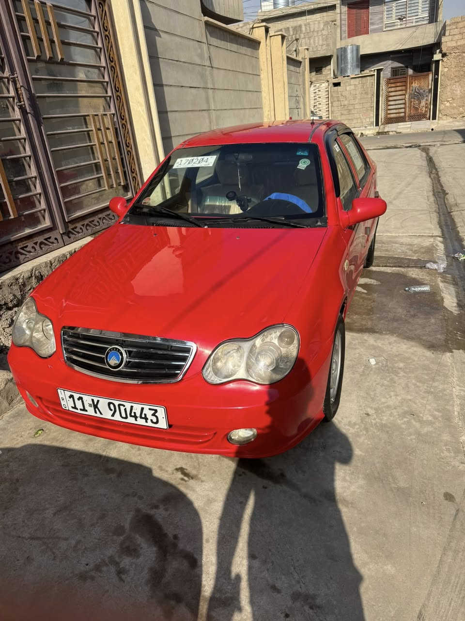 السلام عليكم سيكي للبيع موديل 2013كصة قديمه السيارة رقم انكليزي باسمي سنوية 2030كوبون بانزين السيارة بدون ضرر مصبوغة جمالية فقط وباقي كلها شرط من مكينا وكير  السعر45 وبيها مجال بسيط مكان موصل الايسر شراي اتصل ع رقم ***********
